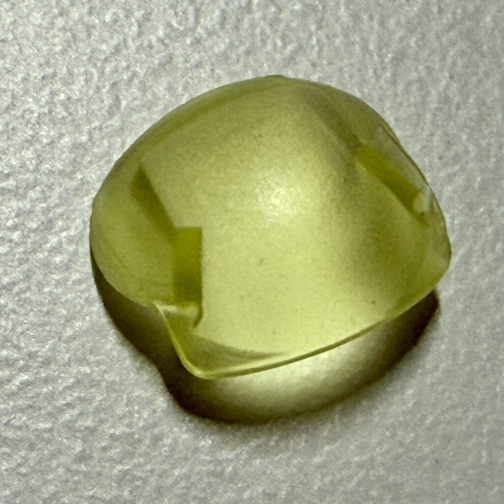 Der gelbe Lupenaufsatz